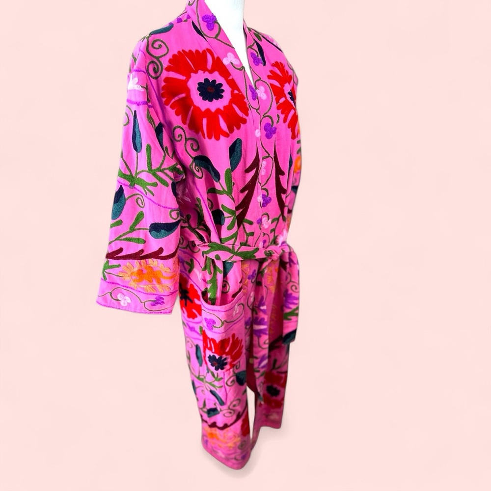 Handmade embroidered The Suzanna size LGE-XXL Kimono/Robe‎ with belt - Picture 3 of 15